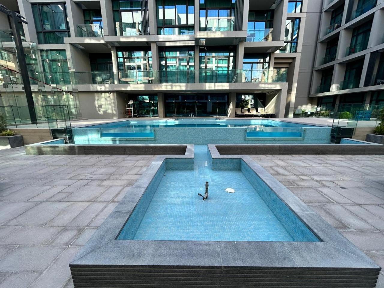 Premium 1bhk In Signature Living, Jvc! Pool View *